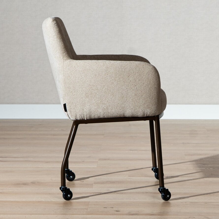 Eetkamerstoel Finn met wieltjes in beige of bruin - Afbeelding 9