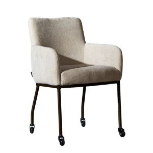 Eetkamerstoel Finn beige met wieltjes – vooraanzicht