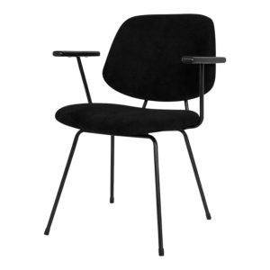 Zwarte Eva vergaderstoel in Fenix velvet met houten armleggers en matzwart vierpoots frame