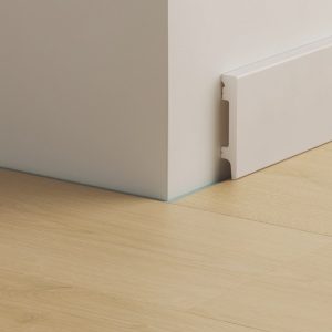 Quick-Step waterbestendige schilderplint – drie hoogtes - Quick Step Beschilderbare waterbestendige plint - groot QSHSK80PAINT 2400 mm