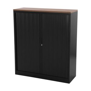 STOR roldeurkast 120×43×137,5 cm zwart met topblad cognac walnoten