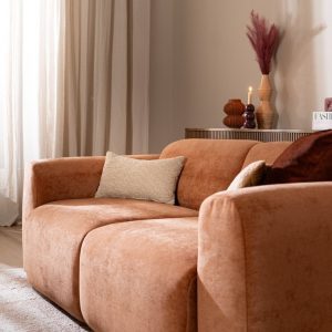 2,5-zitsbank Maine in terracotta gemêleerde stof, sfeer- en detailfoto