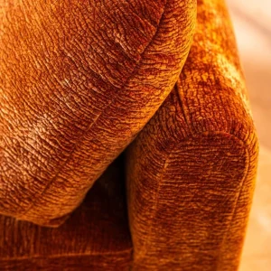 Chaise longue Vienna in terracotta chenille, links model