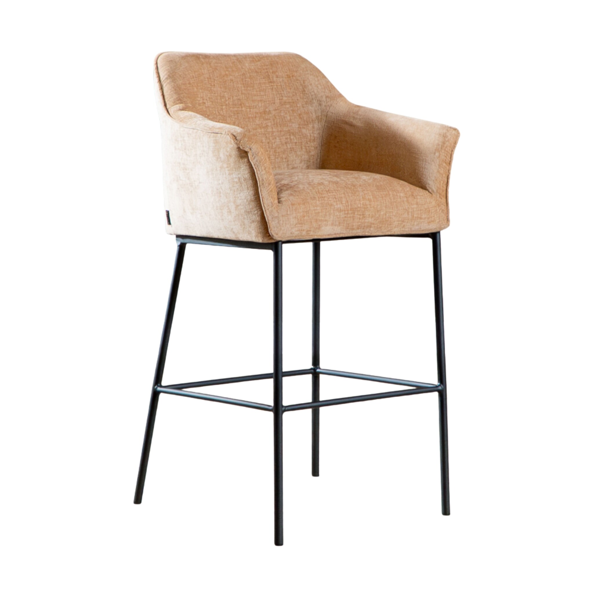 Barkruk Nubo in peachkleurige chenille met armleuningen en zwart metalen frame