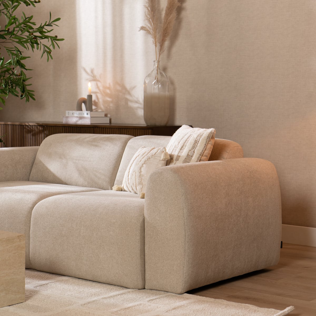 2,5-zitsbank Maine in beige chenille, sfeerbeeld